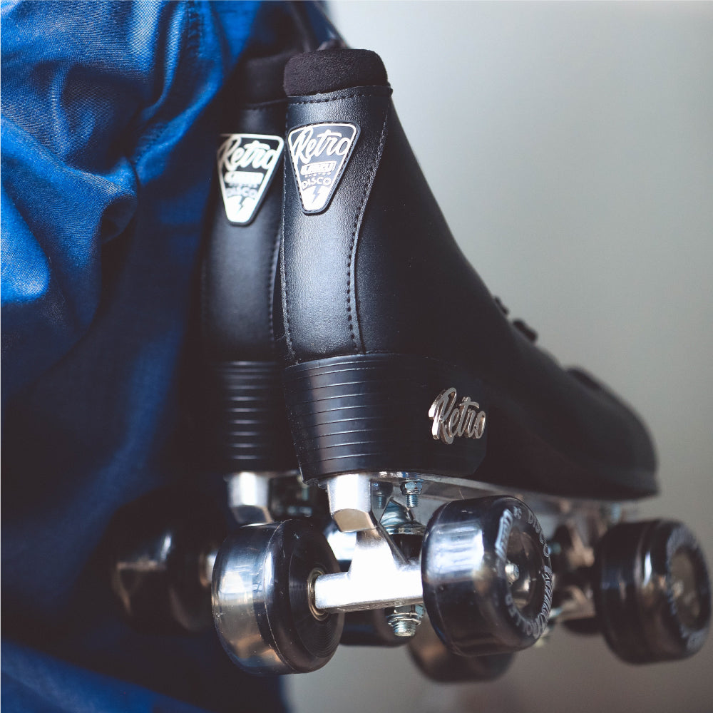 Warehouse Deal | RETRO - Black Roller Skates