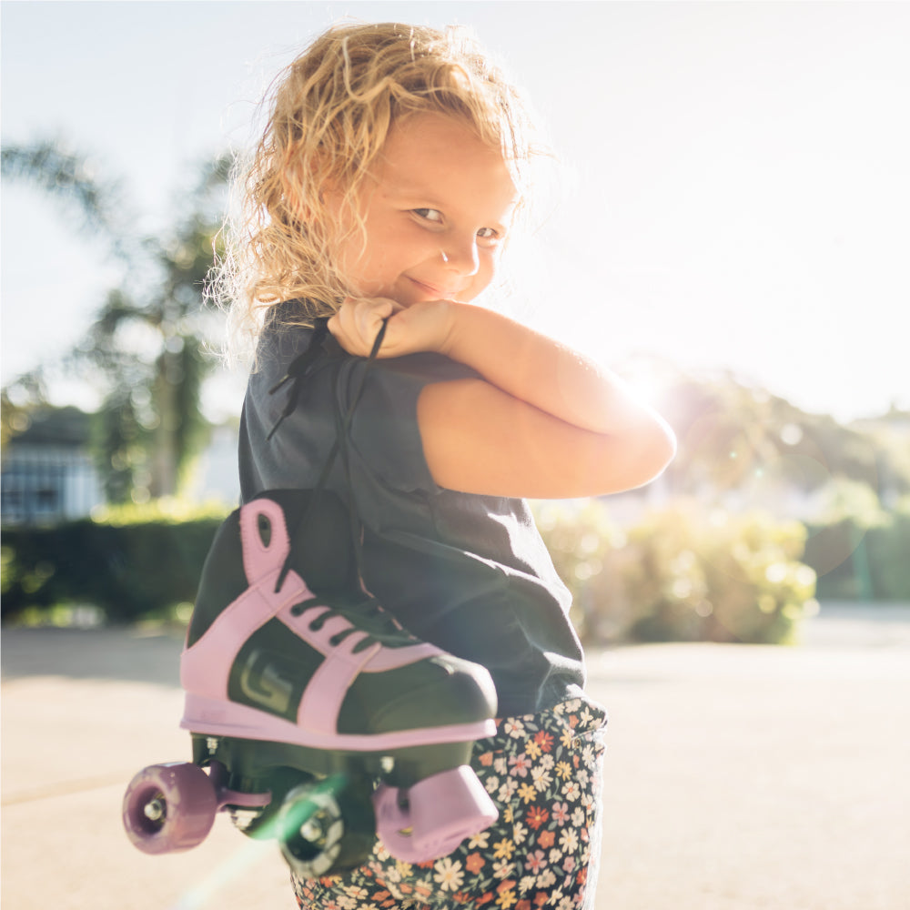 SK8 - Size Adjustable Hi-Top Roller Skates